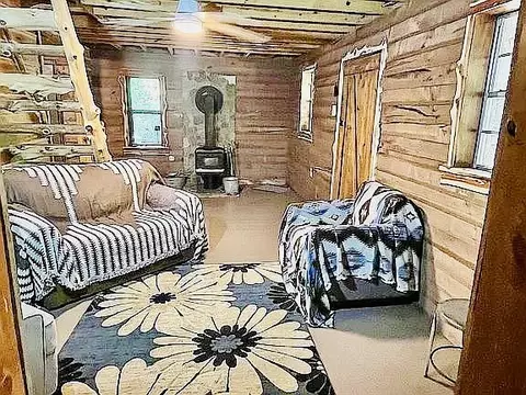 Living - 258 Primitive Trl, Marshall, AR 72650 photo 1 of 3