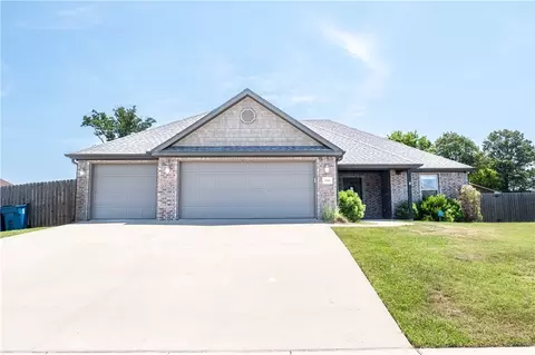 1060 Choate Place Cir, Pea Ridge, AR 72751