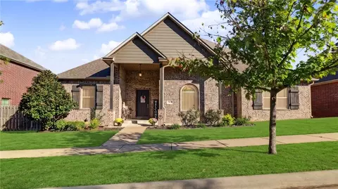 3050 E History St, Fayetteville, AR 72701