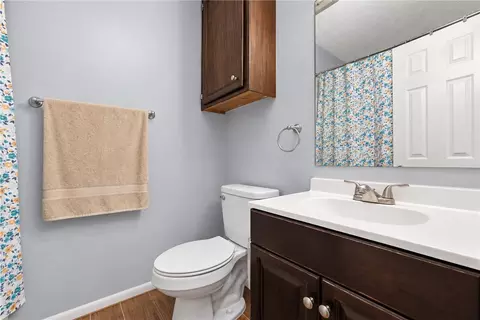 Bath - 1104 Daline St, Springdale, AR 72762 photo 1 of 2
