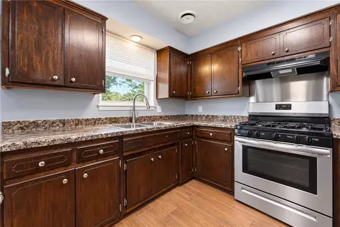 Kitchen - 1104 Daline St, Springdale, AR 72762 photo 3 of 3