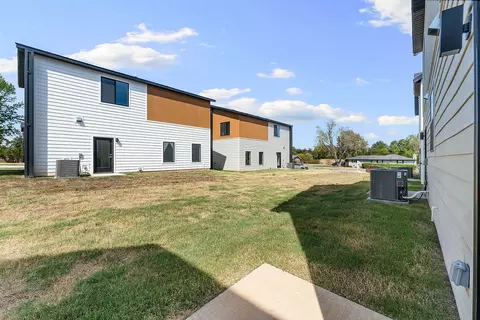 Exterior - 2609 W Berkeley Ave, Rogers, AR 72758 photo 3 of 4