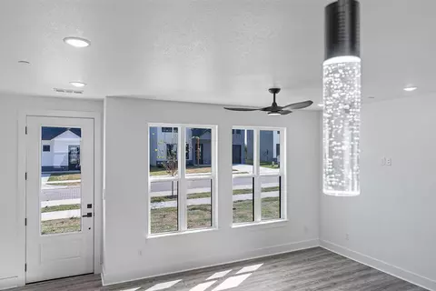 Living - 2609 W Berkeley Ave, Rogers, AR 72758 photo 8 of 8