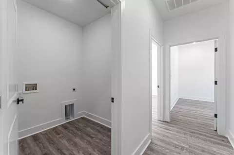 Entry Way - 2609 W Berkeley Ave, Rogers, AR 72758 photo 1 of 2