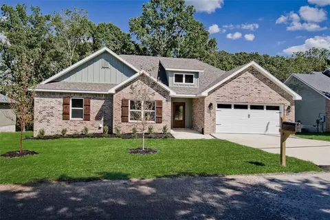 20 Hebrides Ln, Bella Vista, AR 72715
