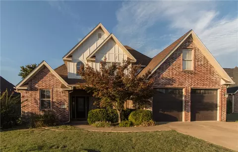 1705 W Cunningham Ave, Rogers, AR 72758