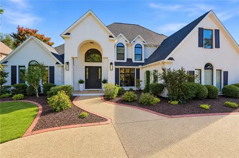 11 S Sherwood Dr, Rogers, AR 72758