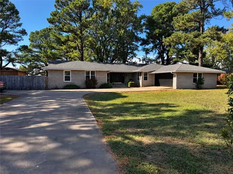 397 N 54th Ave, Fayetteville, AR 72704