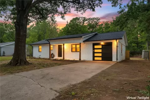 2149 S Coleman Ave, Fayetteville, AR 72701