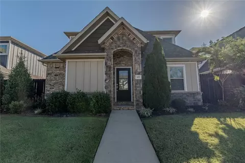652 N Malbec Rd, Fayetteville, AR 72704