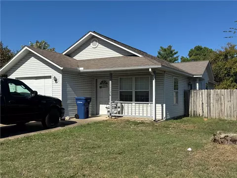1701 Rosewood Ln, Siloam Springs, AR 72761