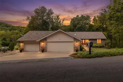 67 Pamona Dr, Bella Vista, AR 72715