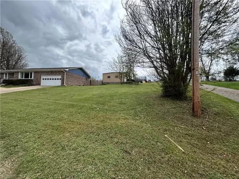 Exterior - 206 Roberta Dr, Harrison, AR 72601 photo 2 of 13