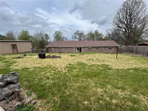 Exterior - 206 Roberta Dr, Harrison, AR 72601 photo 4 of 13
