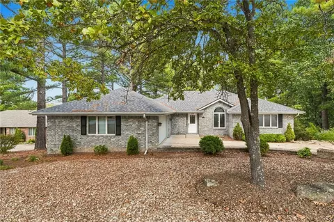 53 Mckenzie Dr, Bella Vista, AR 72715