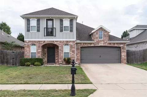 1615 Park St, Lowell, AR 72745
