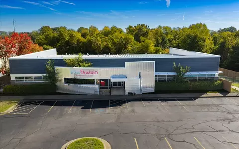 1110 SEvergreen St, Bentonville, AR 72712