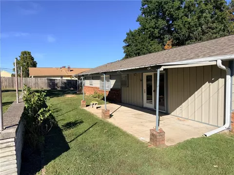 Exterior - 104 Glenview St, Harrison, AR 72601 photo 7 of 9