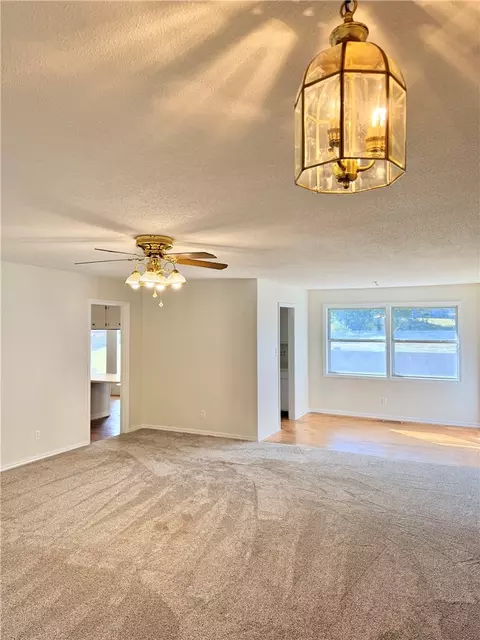 Living - 104 Glenview St, Harrison, AR 72601 photo 1 of 3