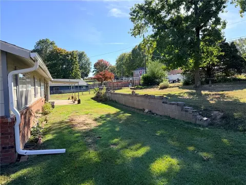 Exterior - 104 Glenview St, Harrison, AR 72601 photo 3 of 9