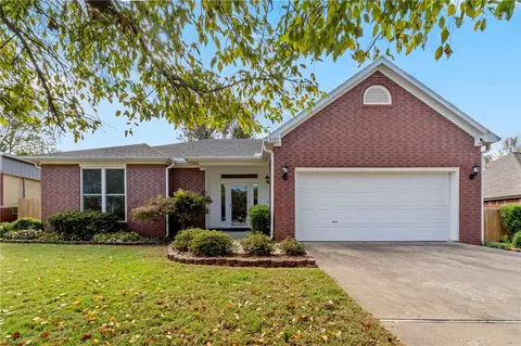 3131 Birch Pl, Springdale, AR 72762