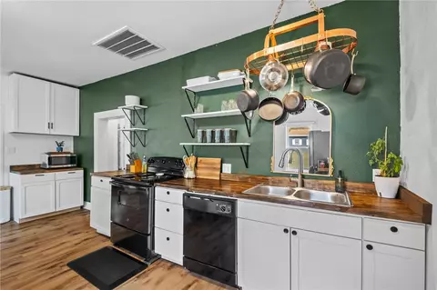 Kitchen - 305 SW 4th Ave, Gravette, AR 72736 photo 1 of 2