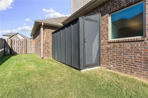 Exterior - 251 Ambry Loop, Centerton, AR 72719 photo 4 of 6