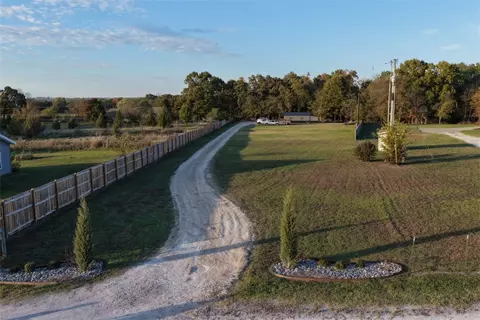 14078 Bethel Blacktop Rd, Farmington, AR 72730