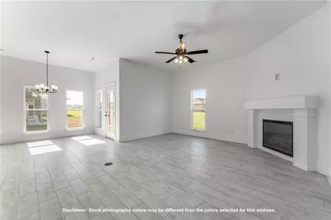 Living - 2640 Havencrest Ave, Centerton, AR 72712 photo 3 of 3