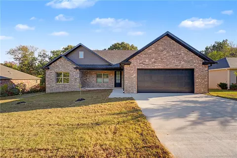 14 Boreland Ln, Bella Vista, AR 72715