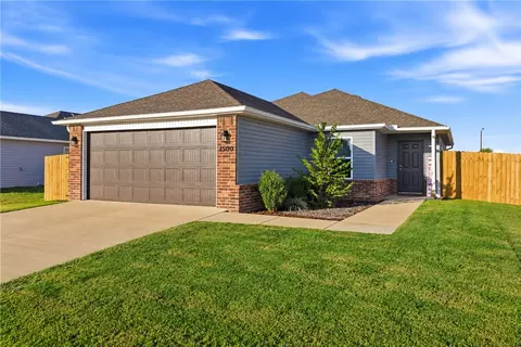 1500 S Blandford St, Siloam Springs, AR 72761