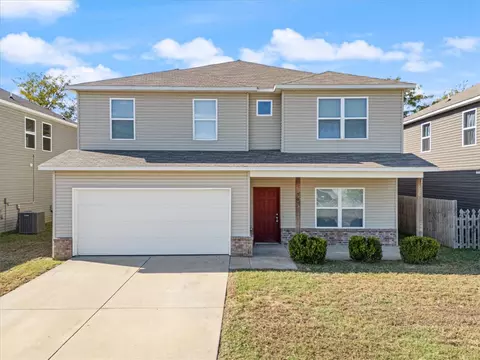 5094 W Claxton Cir, Fayetteville, AR 72704