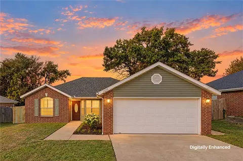 1173 S Pepper Tree Ln, Fayetteville, AR 72704