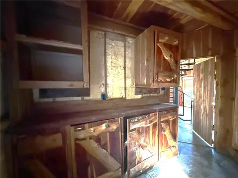 Kitchen - 290 County Road 971, Compton, AR 72624 photo 1 of 2