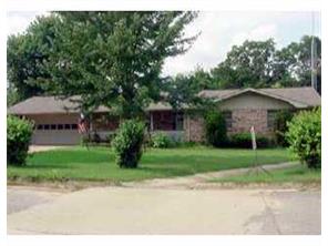 1521 Maple, Rogers, AR 72756 photo 1