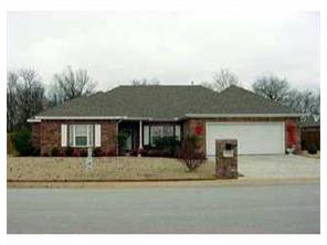 303 Bluff Dr, Lowell, AR 72745 photo 1