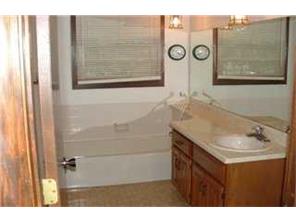 202 E Crawford St, Gentry, AR 72734 photo 9