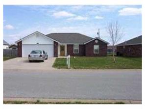 402 Township St, Centerton, AR 72719 photo 1