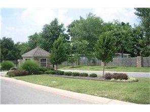 353 Cascade St, Springdale, AR 72764 photo 2