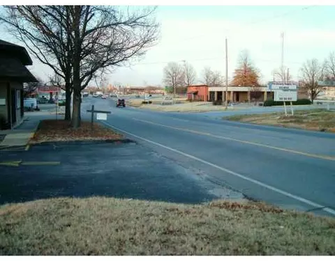314 N 2nd St, Rogers, AR 72756 photo 3
