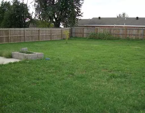 2142 Linden Cir, Springdale, AR 72764 photo 11
