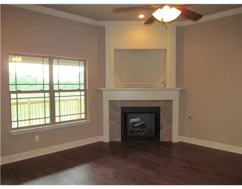 657 Olivia Ln, Centerton, AR 72719 photo 3