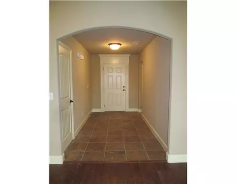 657 Olivia Ln, Centerton, AR 72719 photo 2