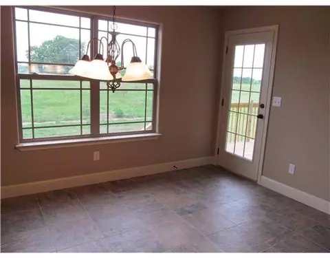 657 Olivia Ln, Centerton, AR 72719 photo 4