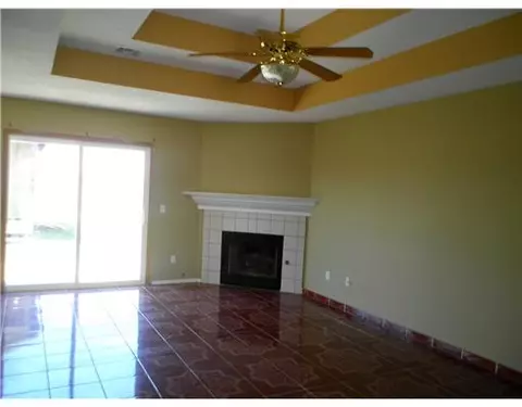 2012 S E St, Rogers, AR 72758 photo 2