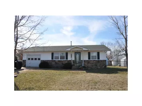 215 N Holmes St, Wheaton, MO 64874 photo 1