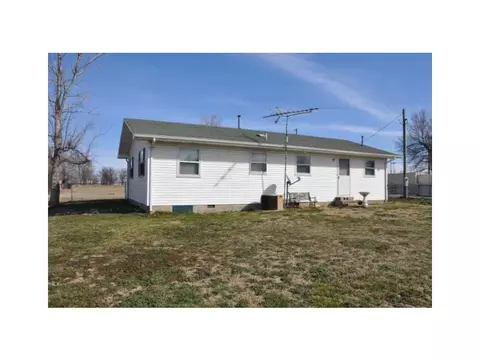 215 N Holmes St, Wheaton, MO 64874 photo 2