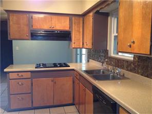 603 Cedar St, Springdale, AR 72764 photo 4