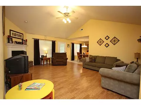 195 Hailey Dr, Centerton, AR 72719 photo 3