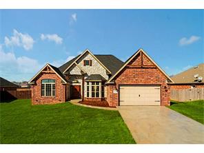 911 Walker St, Centerton, AR 72719 photo 1